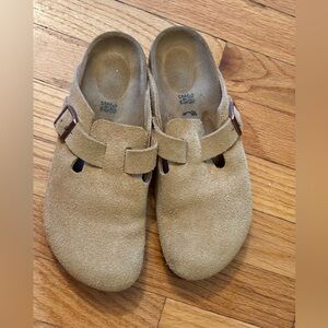 Birkenstock Boston “latte cream” Suede Mules with Buckle